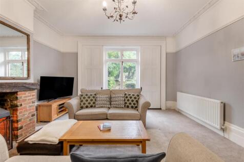8630394-interior25.jpg