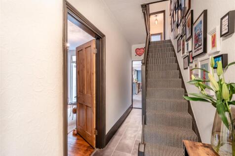 8638846-interior01.jpg