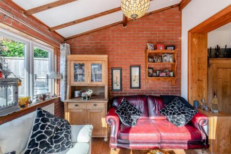8641217-interior28.jpg
