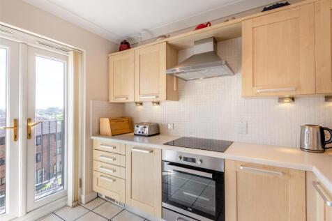 8615084-interior13.jpg