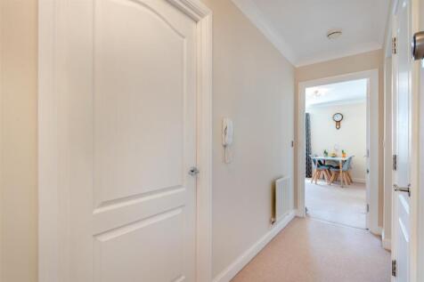 8615084-interior04.jpg