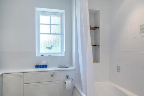 8643837-interior18.jpg