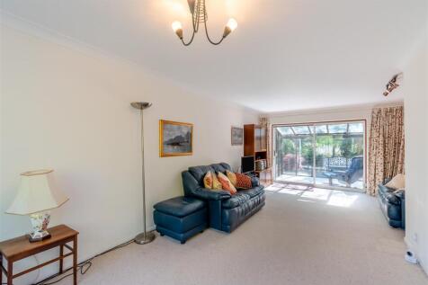 8645664-interior03.jpg