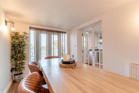 8645055-interior06.jpg