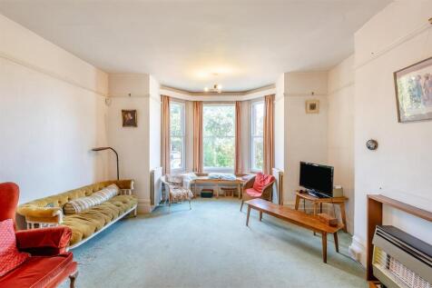 8648319-interior16.jpg
