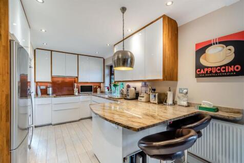 8527408-interior01.jpg
