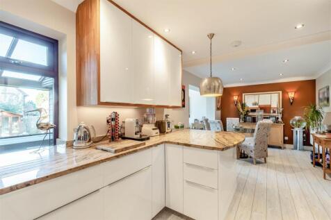 8527408-interior04.jpg