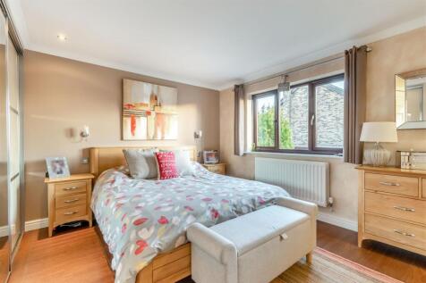 8527408-interior18.jpg