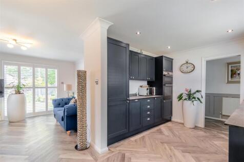 8646799-interior05.jpg