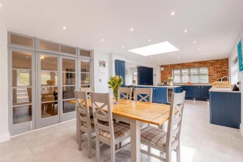 8649737-interior06.jpg