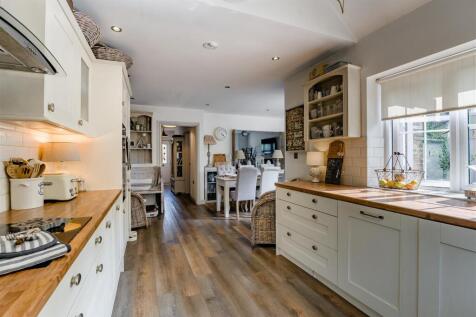 8650932-interior16.jpg