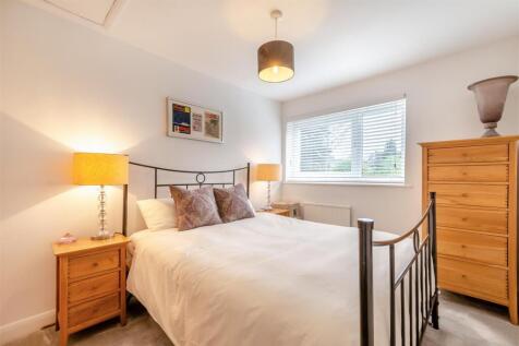 8651011-interior21.jpg