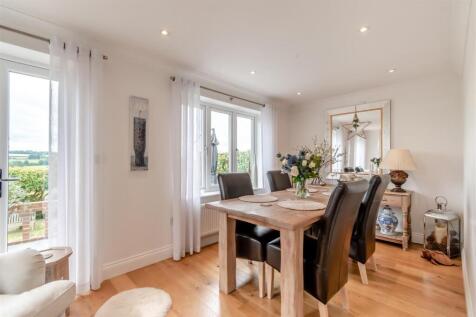 8653942-interior13.jpg