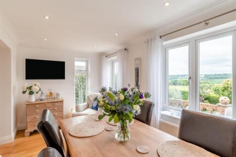 8653942-interior14.jpg