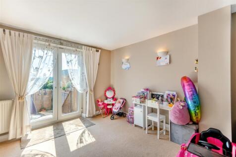 8655029-interior18.jpg