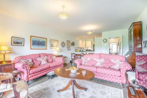 8655492-interior13.jpg