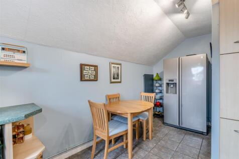 8658069-interior13.jpg