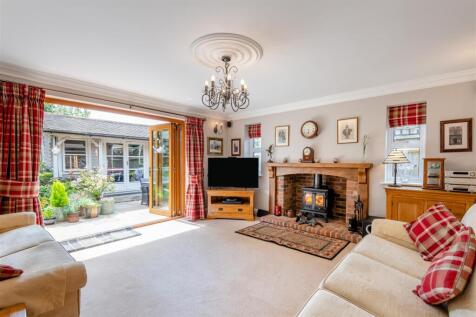 8659289-interior09.jpg