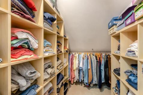8659289-interior16.jpg