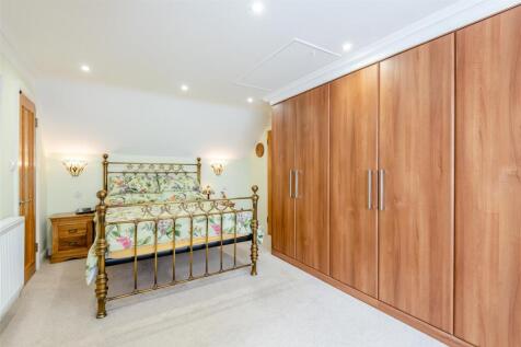 8659289-interior18.jpg