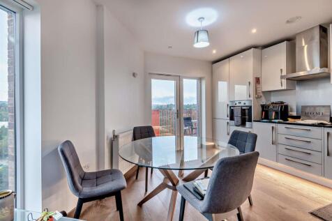 8660491-interior10-800.jpg