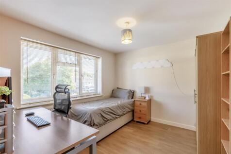 8661940-interior22.jpg