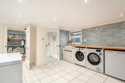 8662570-interior10.jpg