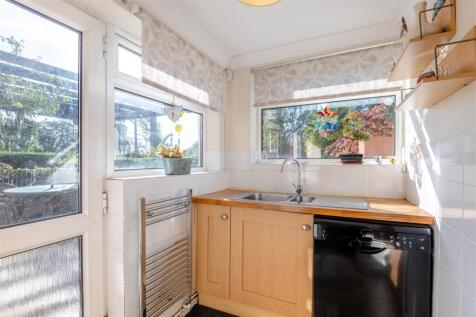 8664993-interior10.jpg