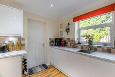 8646189-interior01.jpg