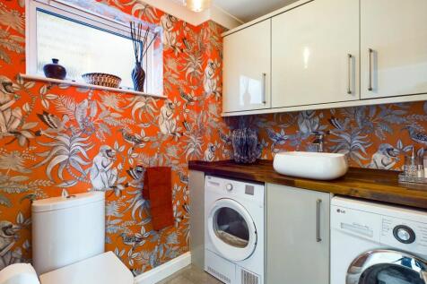 Cloakroom/Utility Room