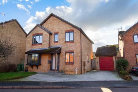 81 Hazel Crescent