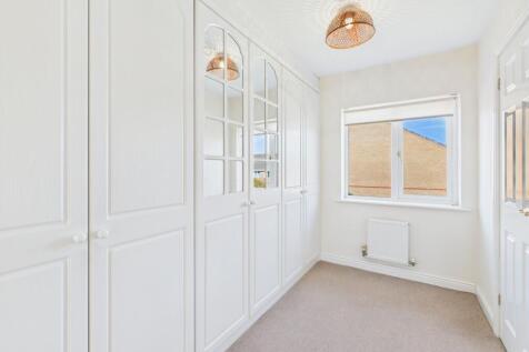 Walk-in Wardrobe