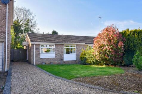 16 Pond Bank