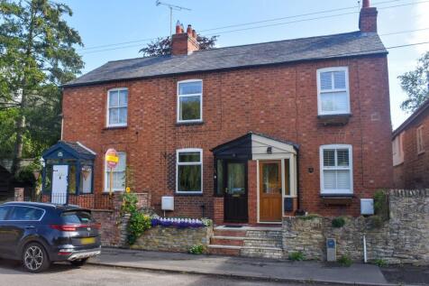 33 High Street South