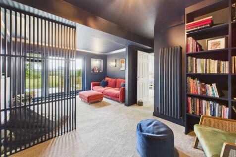 Library/Snug