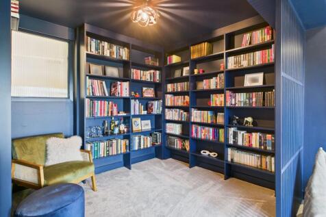 Library/Snug