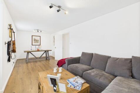 Sitting/Dining Room