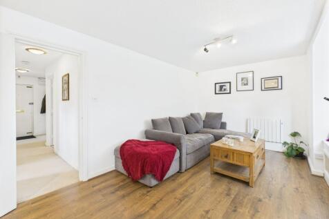 Sitting/Dining Room