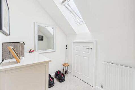 Dressing/Study Area