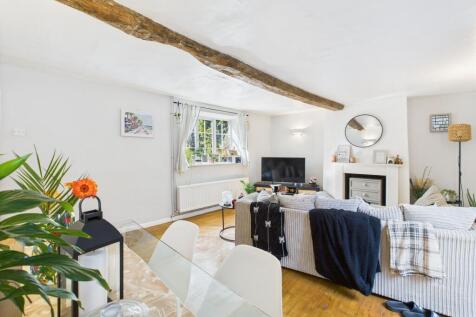 Sitting/Dining Room