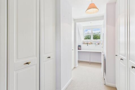 Walk-in Wardrobe