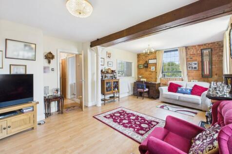 Sitting/Dining Room