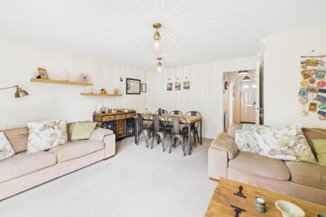 Sitting/Dining Room