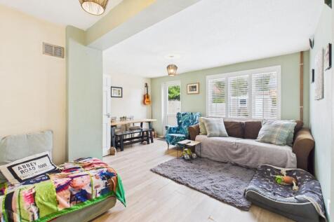 Sitting/Dining Room