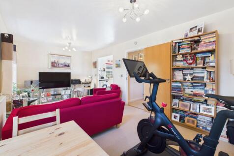 Sitting/Dining Room