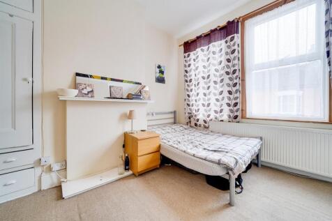 Bedroom 4 (Front)