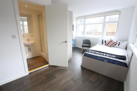 fish street bedroom.jpg