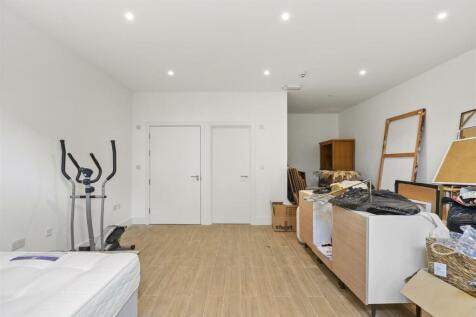 Unit B Main room