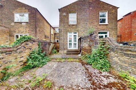 Private south facing rear garden