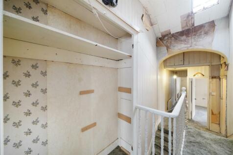 First floor split level landing